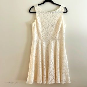 Size XL ivory lace sleeveless dress